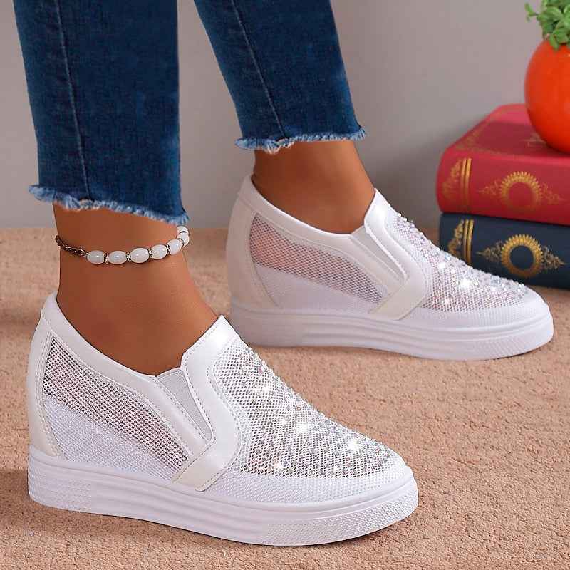 Sneaker mit weißen Kristallverzierungen – Bild 6