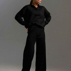 Frotteeklammusensatz für Damen in Rubinrot - Bequeme Winterschnitt-Loungewear