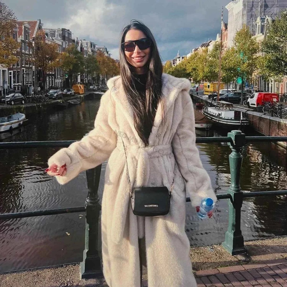 Chic Neo-Minz-Gürtelüberhang mit Pelzfutter für einen luxuriösen Winter-Look – Bild 4