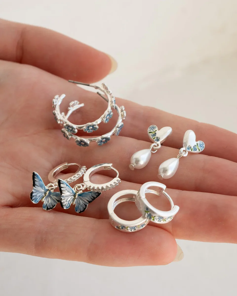 Forget Me Not Silver Mini Hoop Earrings – Bild 3